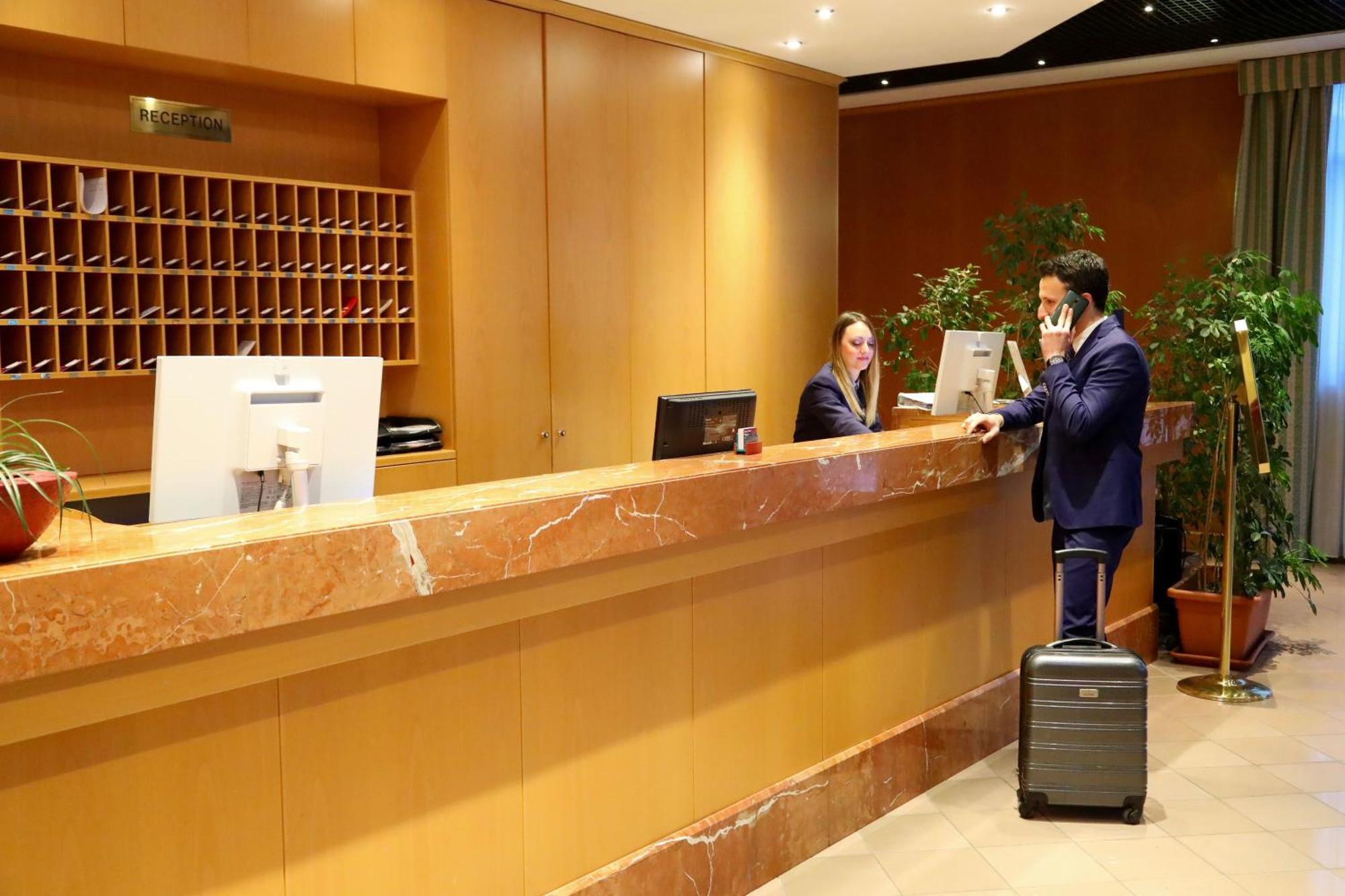 Classic Hotel Tulipano テルニ エクステリア 写真